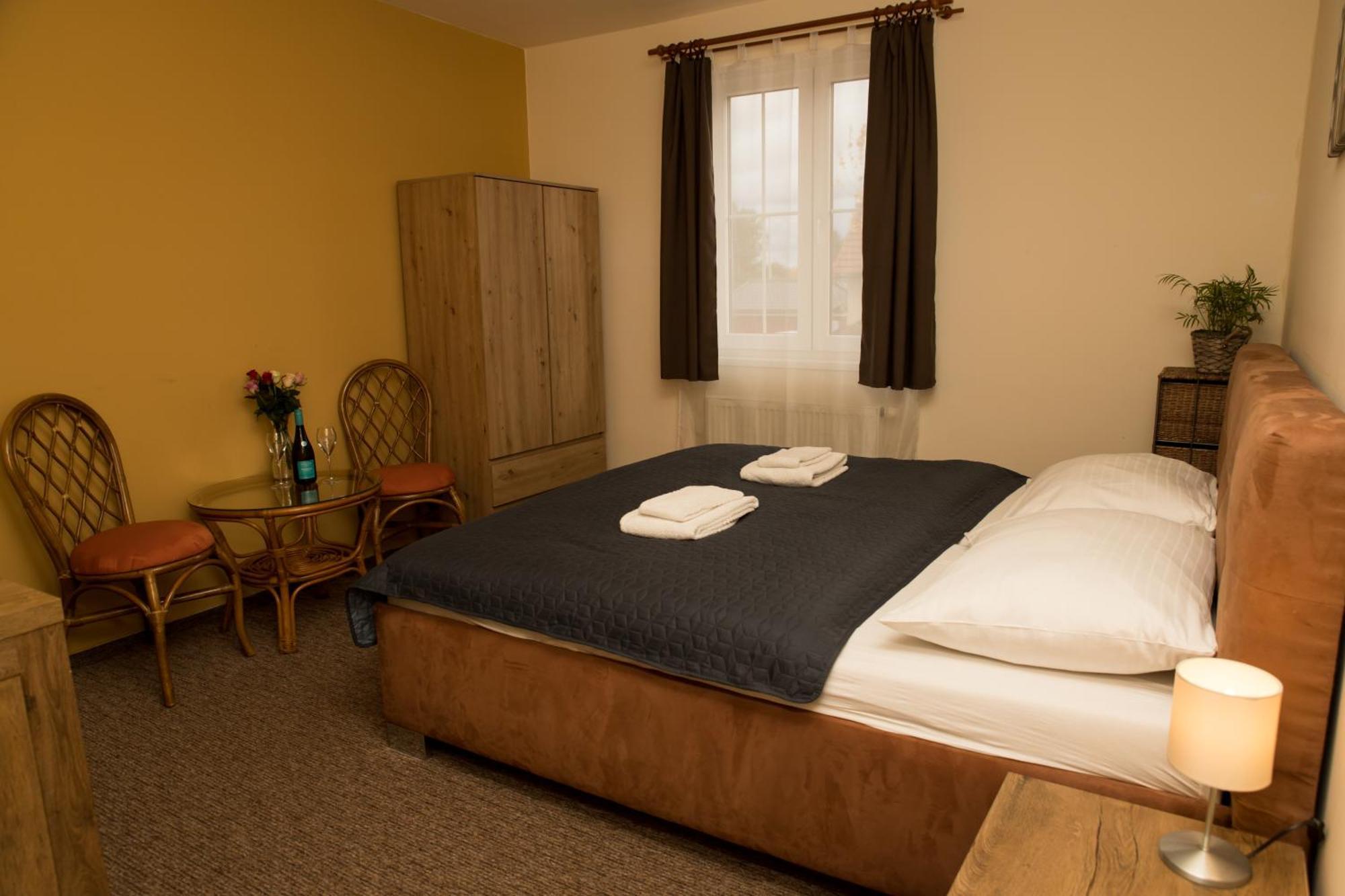 Kamenice Valnovka Wellness Hotel מראה חיצוני תמונה